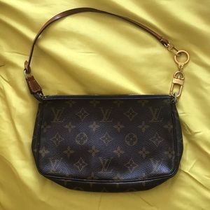 100% authentic LV pochette
